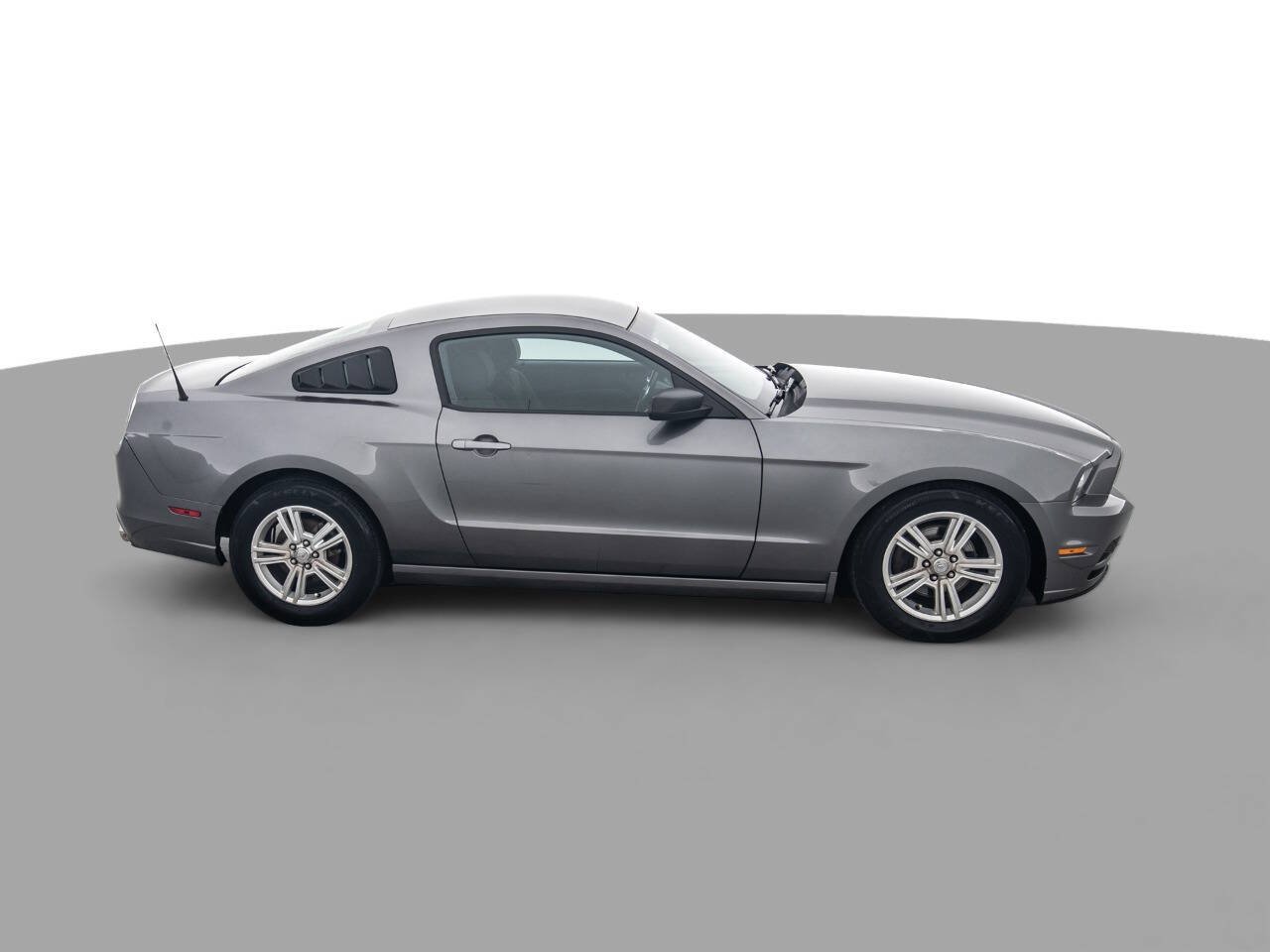 Used 2014 Ford Mustang Coupe RWD image 4