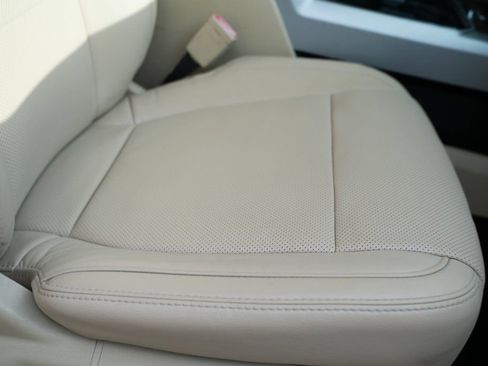 Used 2017 Ford F250 Lariat w/ Lariat Ultimate Package image 32