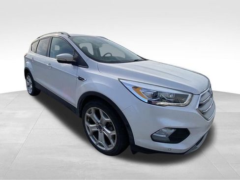 Used 2019 Ford Escape Titanium AWD/4WD image 15