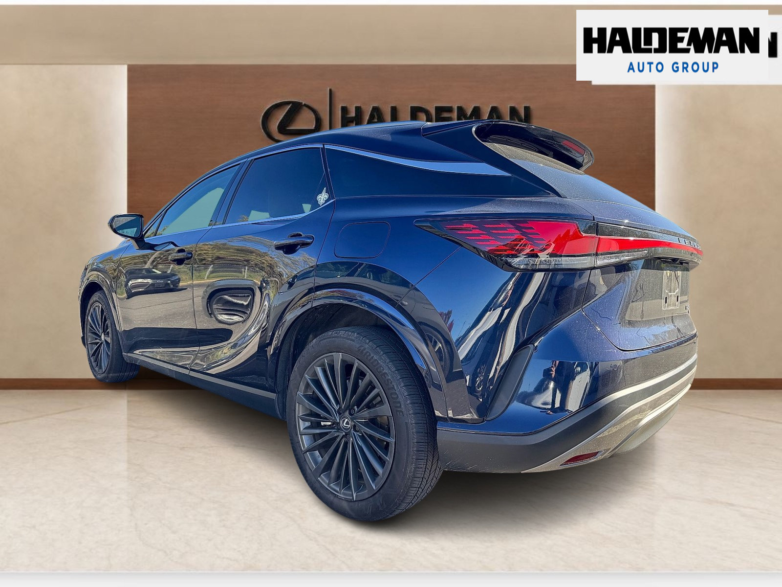 Used 2024 Lexus RX 350 Premium w/ Accessory Package (Z1) AWD/4WD image 3