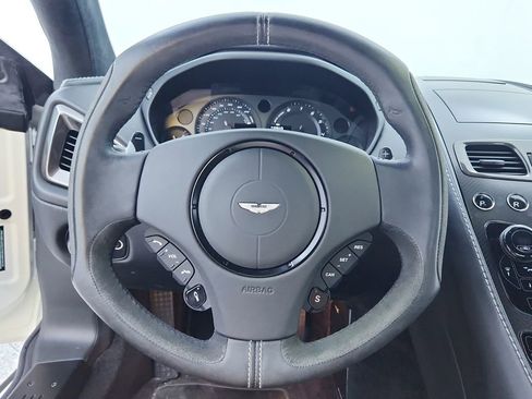 Used 2015 Aston Martin Vanquish Coupe image 70