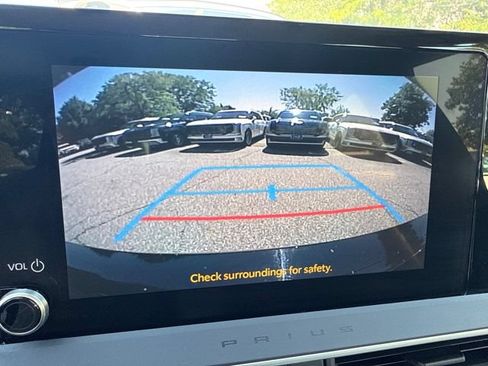 Used 2024 Toyota Prius LE FWD image 14