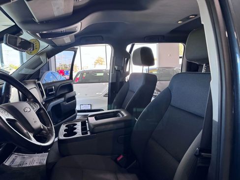 Used 2018 Chevrolet Silverado 1500 LT w/ LT Eassist Package image 10