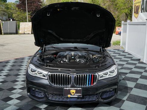 Used 2017 BMW 750i RWD image 74