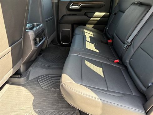 Used 2024 Chevrolet Silverado 1500 RST image 18