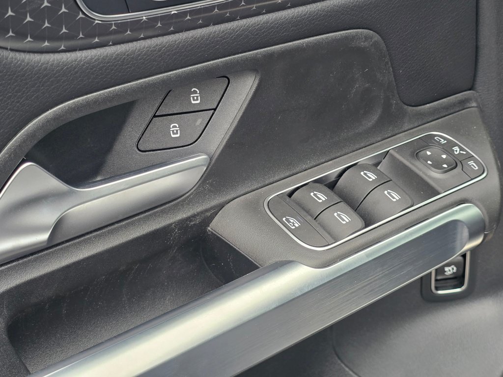 New 2026 Mercedes-Benz GLB 250 4MATIC image 34