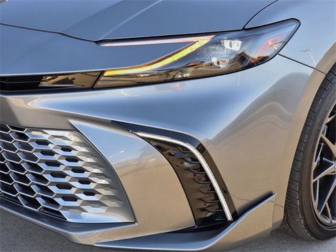 Used 2025 Toyota Camry XSE image 6