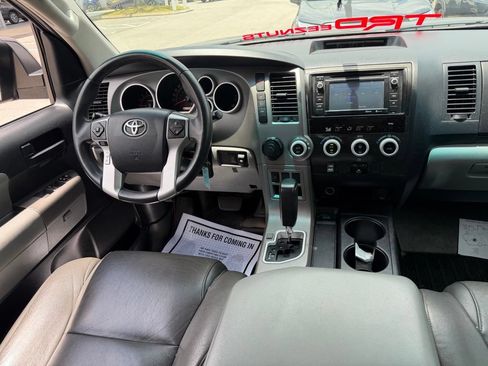 Used 2014 Toyota Sequoia SR5 RWD image 19