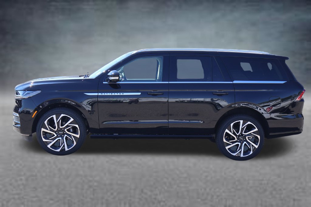 New 2027 Lincoln Navigator Reserve AWD/4WD image 4