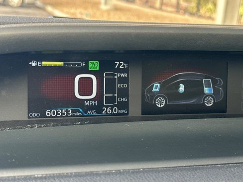 Certified 2022 Toyota Prius LE image 31