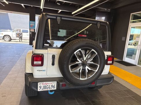 Used 2024 Jeep Wrangler Unlimited AWD/4WD image 20
