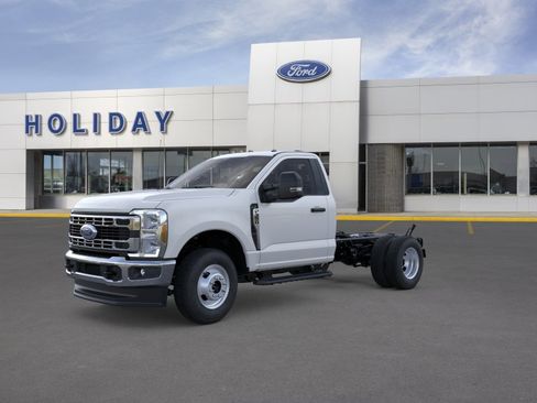 New 2026 Ford F350 XL w/ XL Chrome Package AWD/4WD image 2