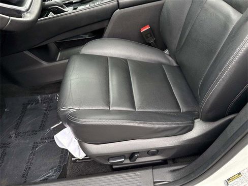 Used 2023 Nissan Rogue SL w/ SL Premium Package image 15