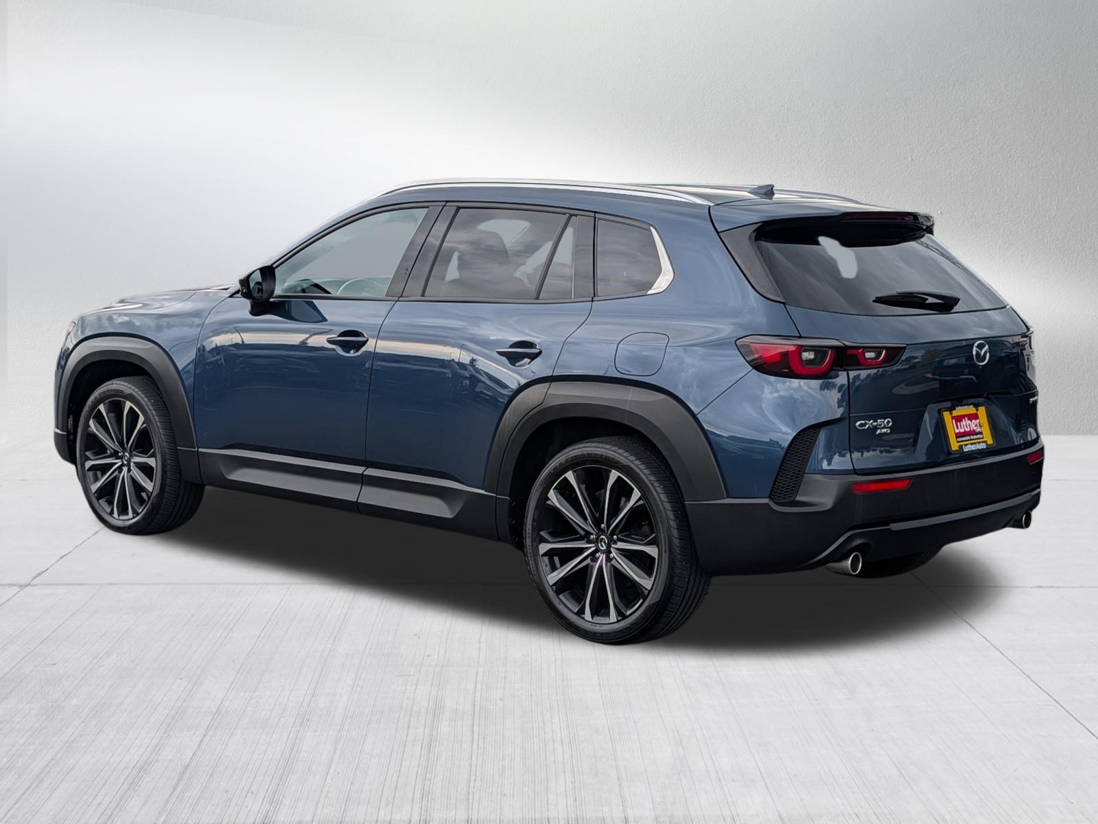 Used 2025 MAZDA CX-50 AWD 2.5 S w/ Premium Plus Pkg image 5
