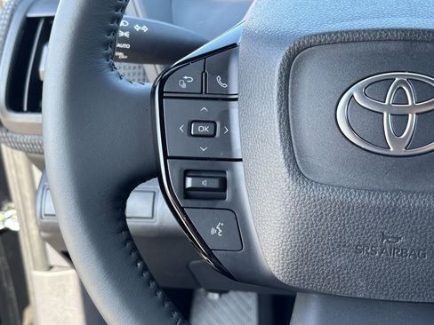 Used 2025 Toyota bZ4X FWD w/ Weather Package image 31