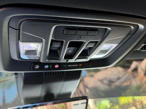 Used 2024 GMC Sierra 1500 AT4 w/ Technology Package image 17