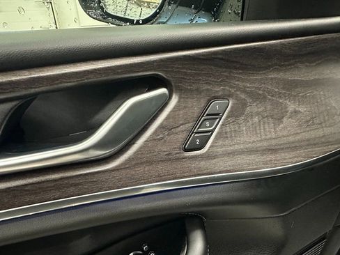 Used 2022 Jeep Grand Cherokee Overland image 21