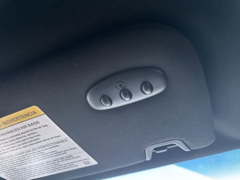 Used 2018 Lincoln MKX Select w/ Select Plus Package image 32