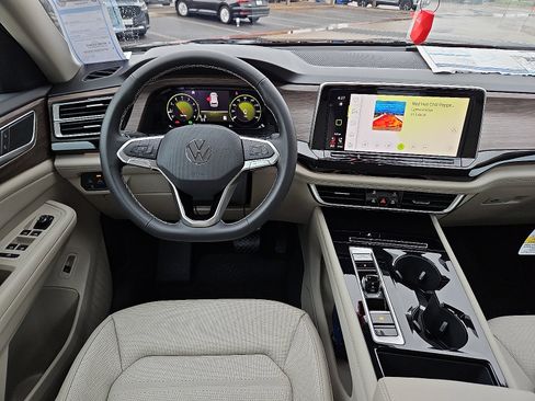 New 2026 Volkswagen Atlas SEL image 8