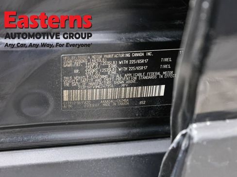 Used 2021 Toyota RAV4 XLE AWD/4WD image 34