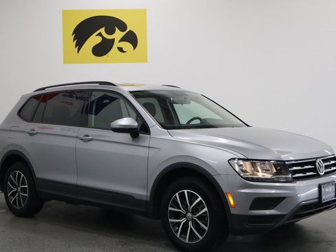 Used 2021 Volkswagen Tiguan S image 6