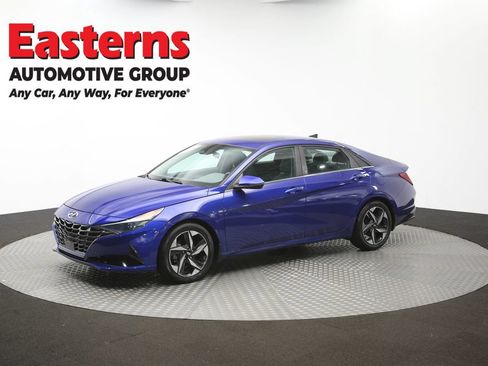Used 2022 Hyundai Elantra SEL w/ Convenience + Premium Package FWD image 58