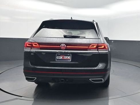 Used 2024 Volkswagen Atlas SE FWD image 35