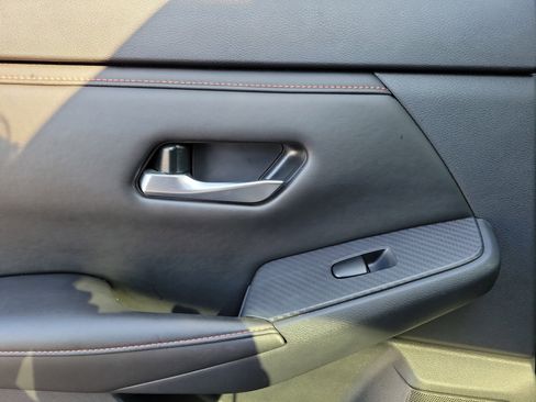 Certified 2023 Nissan Sentra SR w/ SR Premium Package image 12