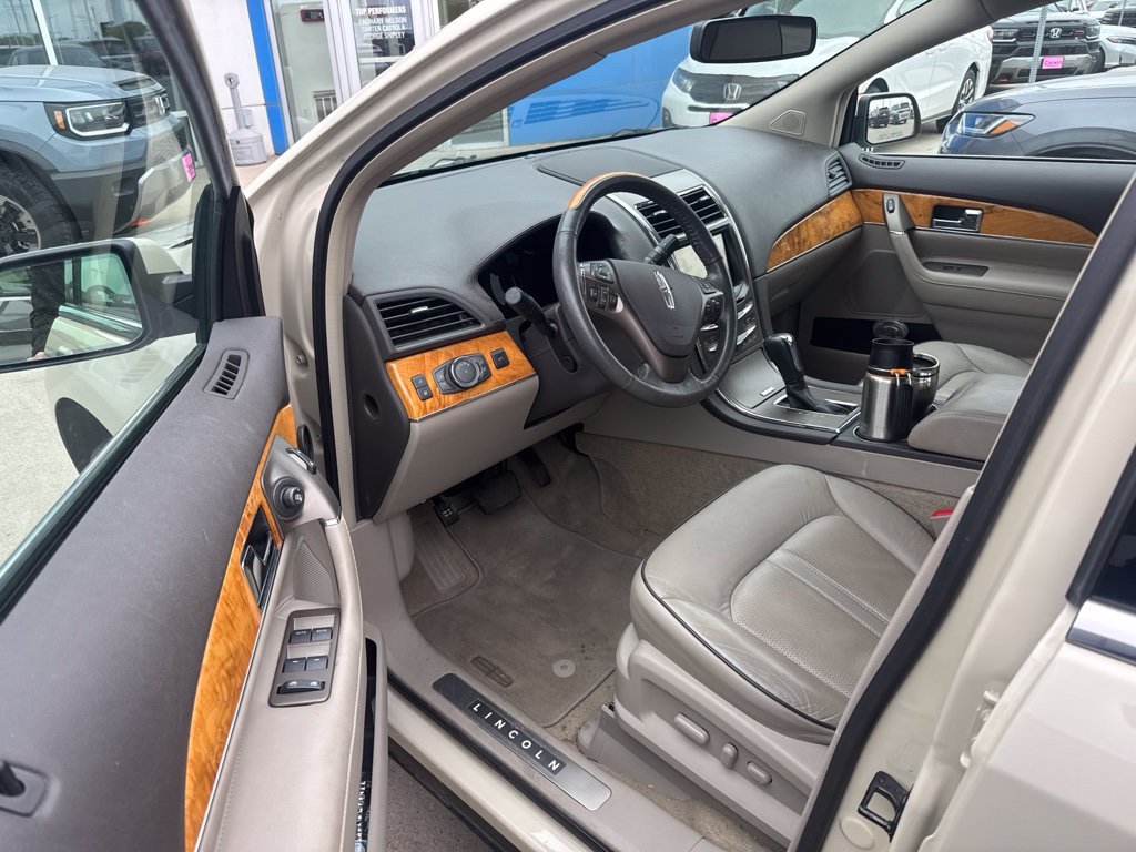 Used 2015 Lincoln MKX AWD w/ Equipment Group 101A image 6