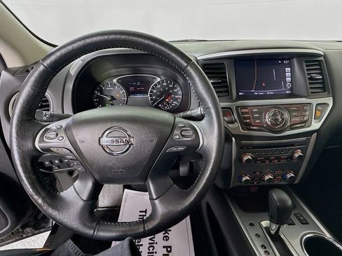 Used 2018 Nissan Pathfinder SL w/ Midnight Edition Package image 12