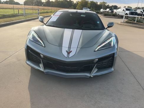 Used 2024 Chevrolet Corvette Z06 image 4