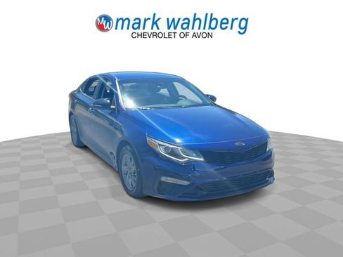 Used 2019 Kia Optima LX FWD image 2