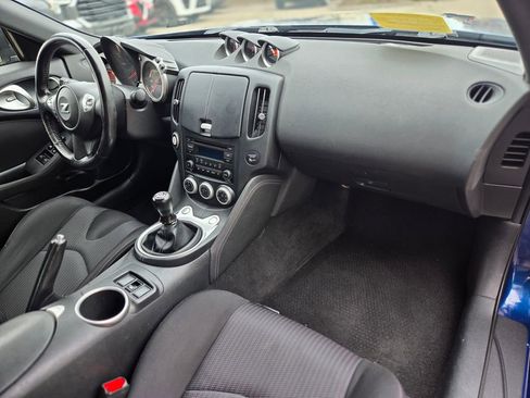 Used 2019 Nissan 370Z w/ Sport Package RWD image 23