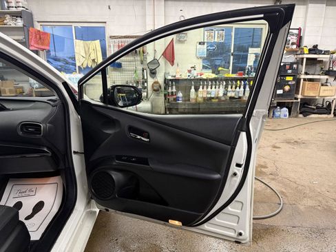 Used 2016 Toyota Prius Two image 25