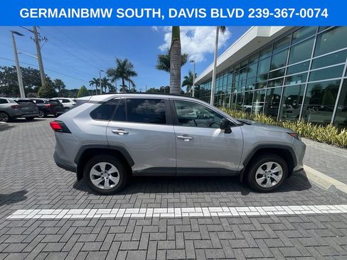 Used 2019 Toyota RAV4 LE AWD/4WD image 8