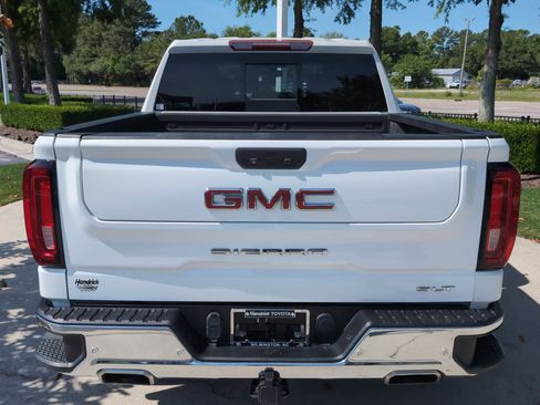 Used 2020 GMC Sierra 1500 SLT w/ SLT Premium Plus Package AWD/4WD image 9