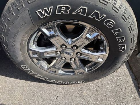 Used 2021 Ford F150 Lariat w/ Equipment Group 502A High image 6