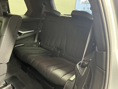 Used 2024 BMW X7 xDrive40i w/ M Sport Package image 20