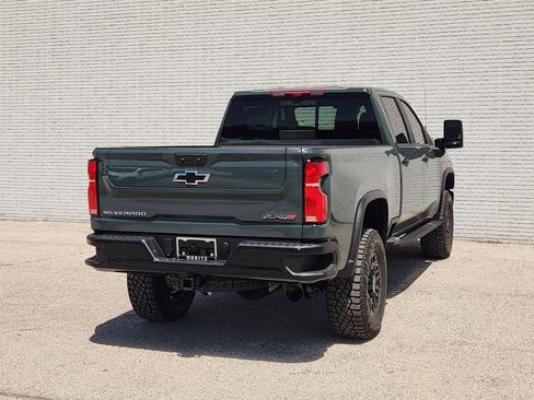 New 2026 Chevrolet Silverado 2500 ZR2 AWD/4WD image 4