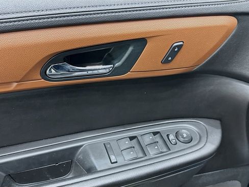 Used 2016 Chevrolet Traverse LT w/ Style and Technology Package image 14