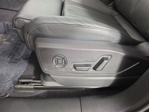 Certified 2025 Audi Q5 Premium Plus AWD/4WD image 17