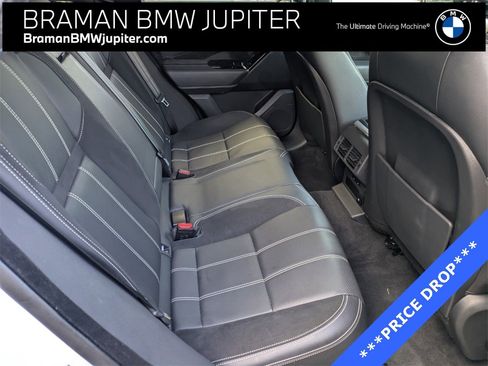 Used 2021 Land Rover Range Rover Velar R-Dynamic S image 28