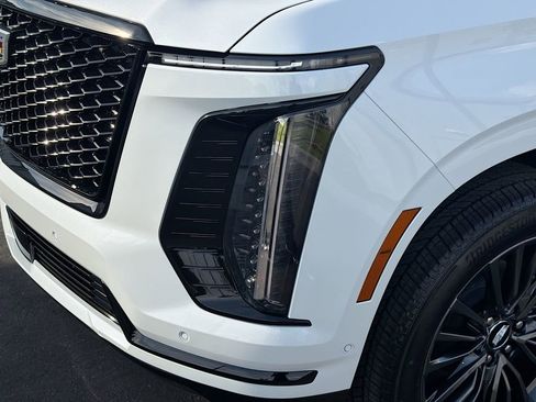 New 2026 Cadillac Escalade Platinum Sport AWD/4WD image 9