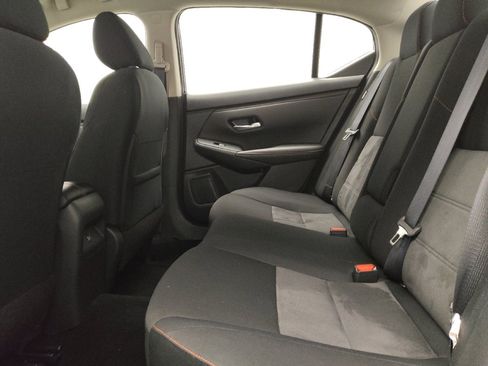 Used 2025 Nissan Sentra SR FWD image 18