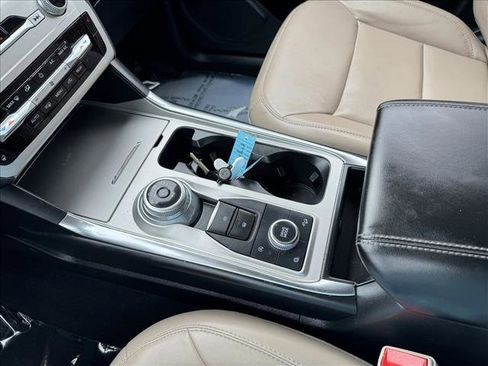 Used 2021 Ford Explorer XLT w/ Equipment Group 202A image 15