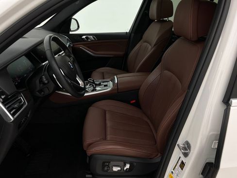 Certified 2022 BMW X5 xDrive40i w/ Luxury Seating Package image 11