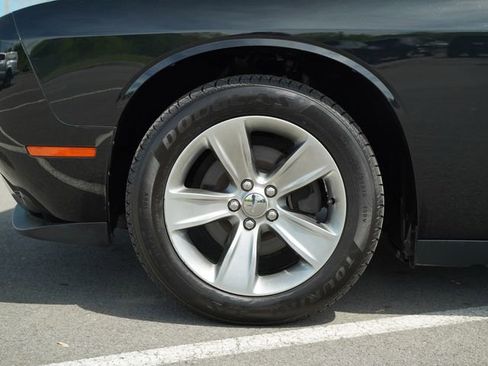 Used 2019 Dodge Challenger SXT RWD image 10