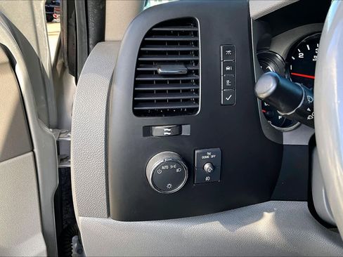 Used 2010 GMC Sierra 1500 SLE w/ Texas Edition image 30