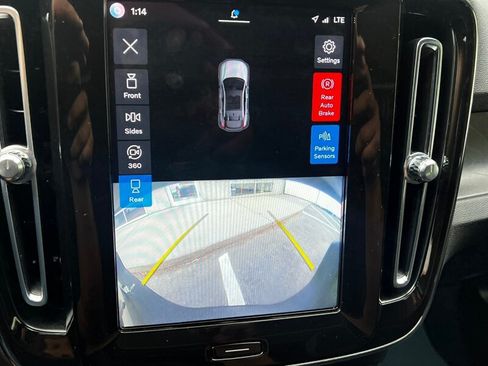 Used 2023 Volvo C40 P8 Recharge Ultimate AWD/4WD image 37