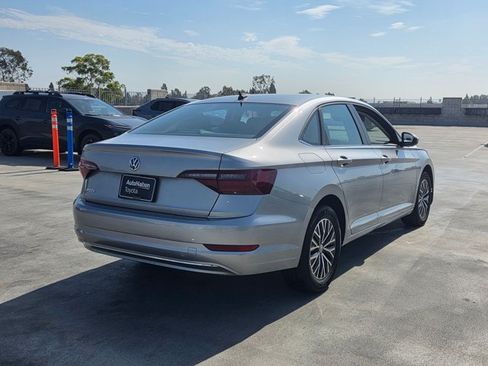 Used 2021 Volkswagen Jetta FWD image 5